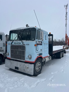 1983 Mack Ultraliner 6x4 Flatbed Truck