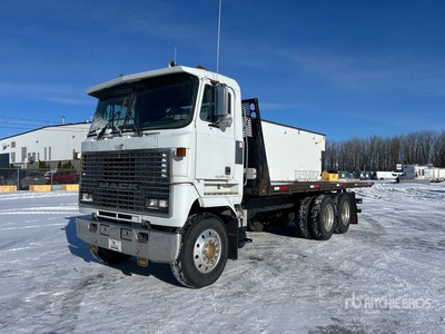 1983 Mack MH613 Ultra-Liner 6x4 Portavheiculos