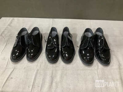 (33) Pairs of Men's Shoes