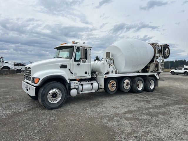 2002 Mack CV513 12x4 Mixer Truck