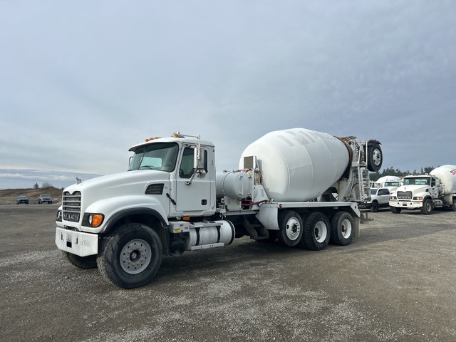 2005 Mack CV513 10x4 Mixer Truck