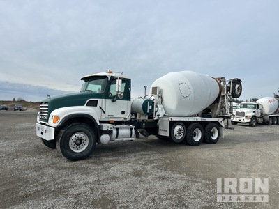 2005 Mack CV513 10x4 Mixer Truck