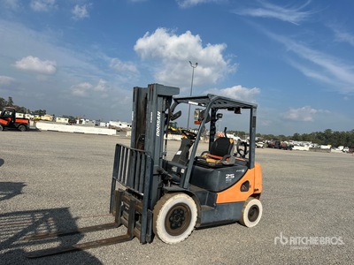 2014 Doosan G25P-5 4600 lb Pneumatic Tire Forklift