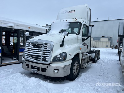 2016 Freightliner Cascadia 125 6x4 T/A Day Cab Truck Tractor