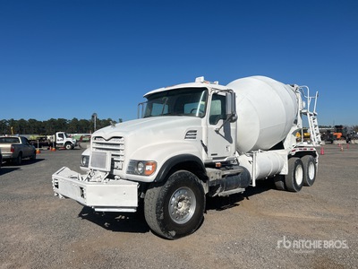 2006 Mack CV713 6x4 Mixer Truck