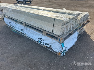 Quantity of (4) 1 in x 8 in Exterior Trim その他 - 店舗 & 倉庫