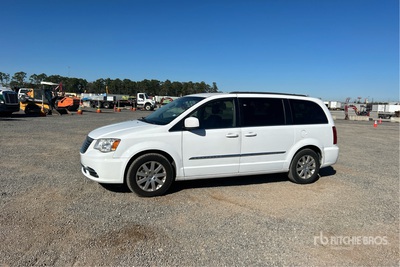 2016 Chrysler Town and Country Minivan