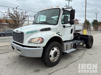 2011 Freightliner M2 Hybrid 4x2 S/A Day Cab Truck Tractor