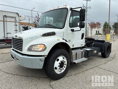 2011 Freightliner M2 Hybrid 4x2 S/A Day Cab Truck Tractor