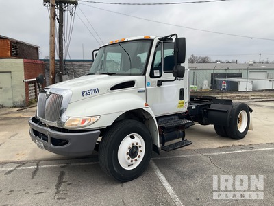 2008 International 4300 4X2 S/A Day Cab Truck Tractor