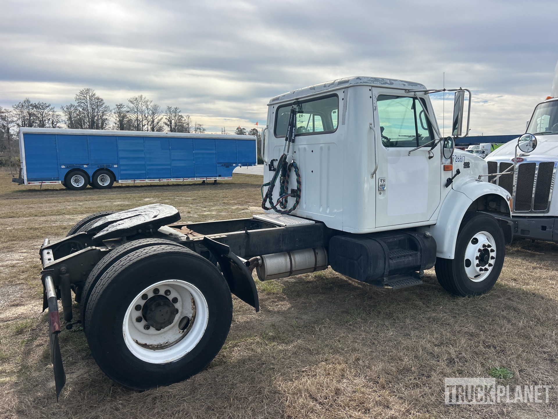 2001 International 4900 4x2 S/A Day Cab Truck Tractor in Valdosta