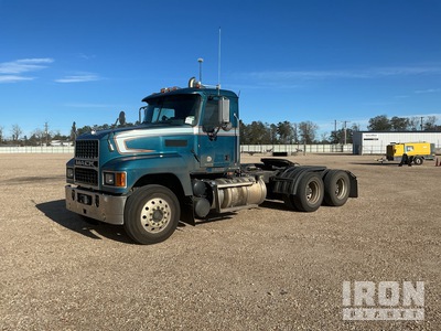 2022 Mack Pinnacle 6x4 T/A Day Cab Truck Tractor
