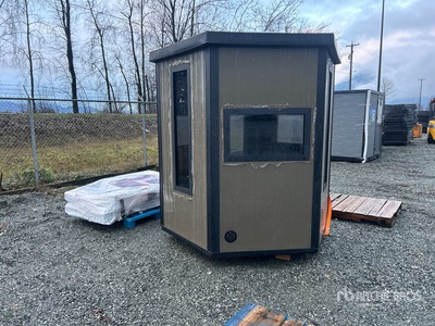 EG EarthyGrounds EHB2 6 ft 6 in x 6 ft 6 in Elevated Blind Cabin Divers - Structure portative (Unused)