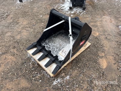2025 LEDI SY60 24 in Digging Excavator Bucket (Unused)