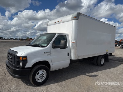 2017 Ford E350 4x2 Moving Furgoneta caja cerrada