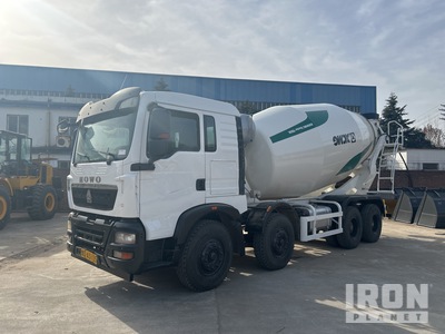 2021 XCMG XZS5318GJBBM1Z 8x4 Twin-Steer Mixer Truck