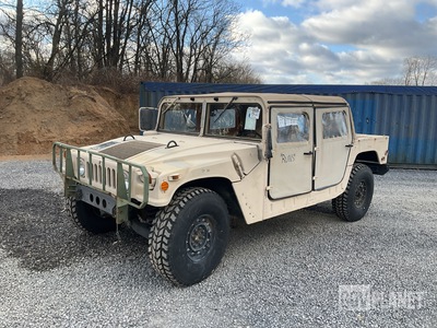 2008 AM General M1097R1 HMMWV 4 Door Soft Top w/Truck Body