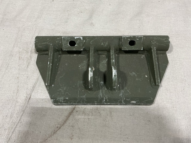 (10) Oshkosh 1KK268 Mounting Plates