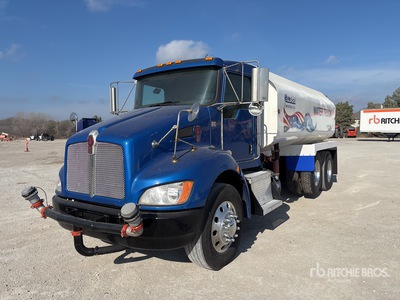 2018 Kenworth T300 4000 gal 6x2 Water Truck