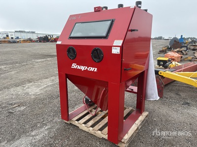 2022 Snap-On YA1437 Sandblast Cabinet Sableuse