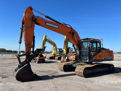 2020 Doosan DX225 Tracked Excavator