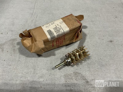 (2) Electro-Line 2APA06000268 Rotary Switches