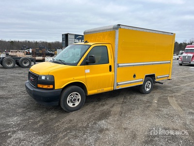 2019 GMC Savana 3500 4x2 Moving Van Truck