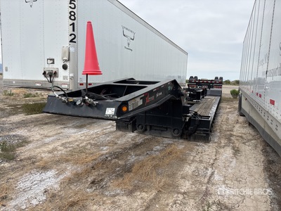 2025 XL Specialized XL110HDGS 135150 lb Tri/A Expandable Axle Removable Gooseneck Lowboy Trailer