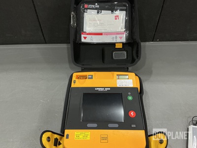 Physio-Control LifePak 1000 Defibrillator