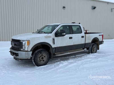 2017 Ford F-250 XL 4x4 Crew Cab Pickup