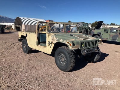 2007 AM General M1097R1 HMMWV 2 Door w/Truck Body