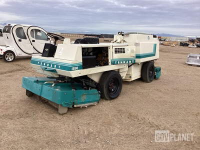 Tennant 1550 Floor Sweeper
