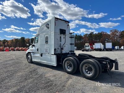2018 Freightliner Cascadia 125 6x4 T/A Sleeper Truck Tractor
