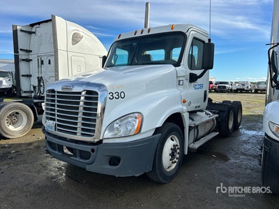 2013 Freightliner Cascadia 125 6x4 T/A Day Cab Truck Tractor