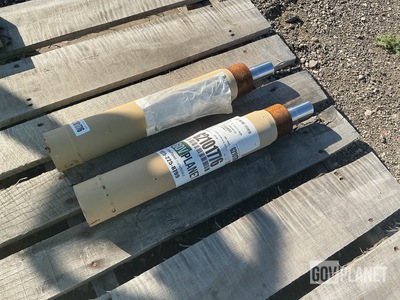 (2) Hydraulic Cylinders