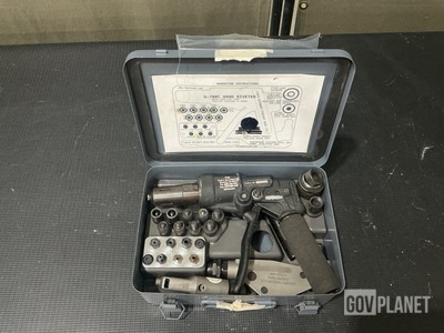 Fastening Systems International D-700C Hand Riveter