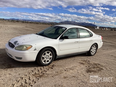 2004 Ford Taurus LX Sedan