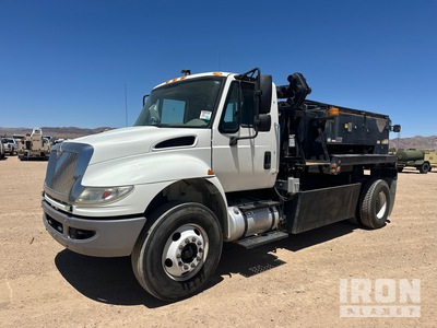2015 International 4400 Sealcoat Truck