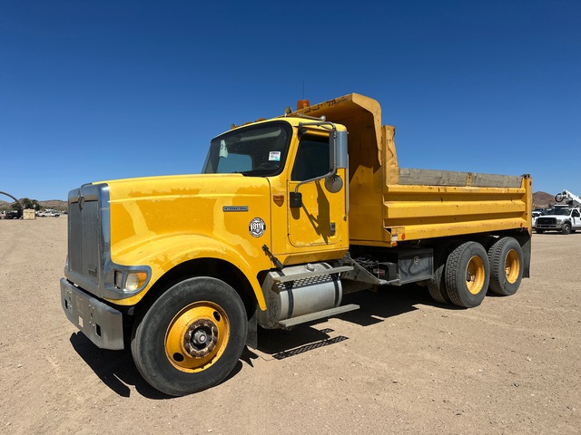 2001 International 9900I Dump Truck 2001 International 9900I Dump Truck