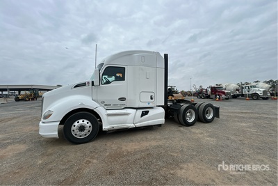 2016 Kenworth T680 6x4 T/A Sleeper Truck Tractor
