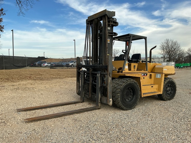 2006 Cat DP135 27000 lb Pneumatic Tire Forklift 2006 Cat DP135 27000 lb Pneumatic Tire Forklift