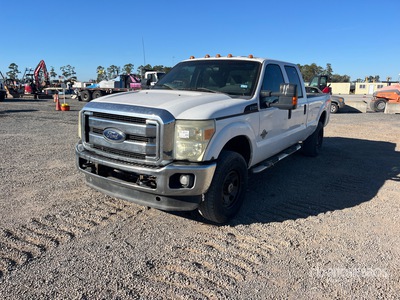 2011 Ford F-350 XL 4x4 Crew Cab Pickup