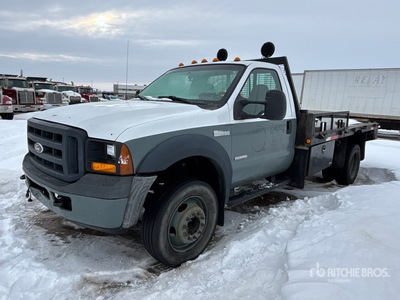 2006 Ford F-550 XL 4x2 Camión Caja Abierta