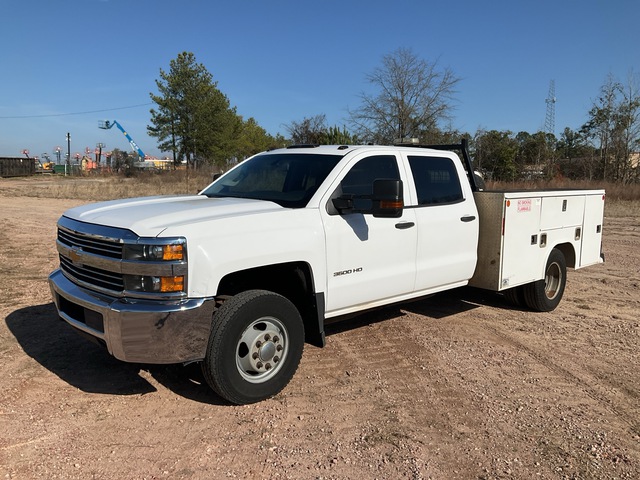 2017 Chevrolet 3500 HD 4x4 Crew Cab Utility Truck