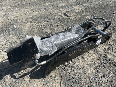 2026 GIYI GY-XJ5T Hydraulic Excavator Thumb - Fits 5 ton (Unused)