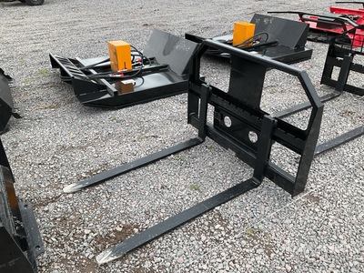 2026 GIYI GY-FR47 1200 mm Mini Fourches pour chargeuse à différentiel (Unused)