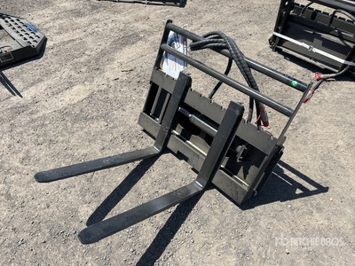 2026 GIYI GY-CYHC 760 mm Mini Skid Steer Forks (Unused)