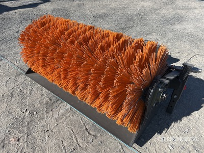 2026 GIYI GY-QSJ 1000 mm Mini Skid Steer Broom (Unused)