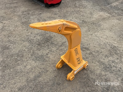 GIYI Excavator Ripper - Fits Cat 305 (Unused)