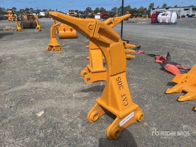 GIYI Excavator Ripper - Fits Cat 305 (Unused)